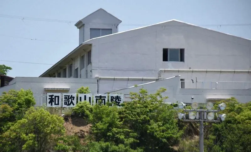 如何在篮球训练营中改善比赛策略?_1